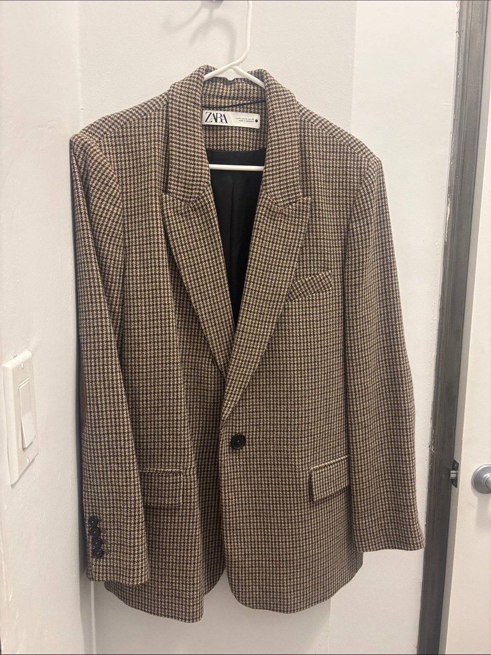 Zara Brown Houndstooth Single-Breasted Blazer with Suede Elbow Patches